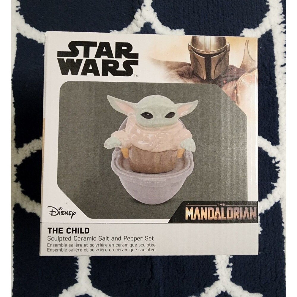 The Mandalorian Grogu Star Wars Salt and Pepper Shaker NEW